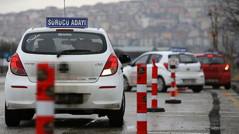 Ehliyet sınavında bir ilk: Sorular değişiyor